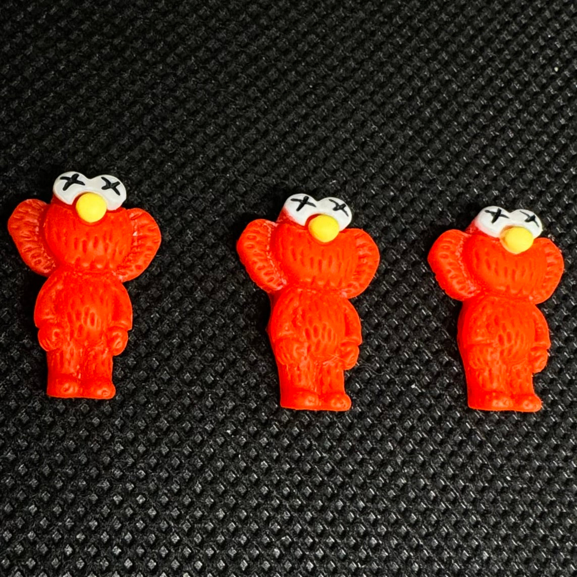 SMALL KAWS