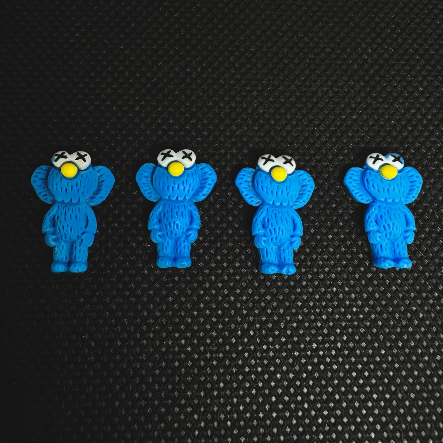 SMALL KAWS